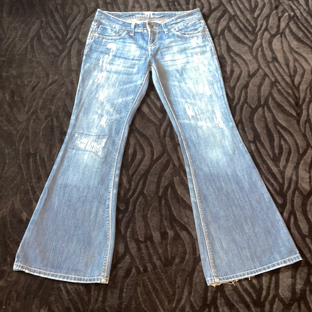 Madison Denim Co. Sz 7/8 100% cotton distressed flared jeans